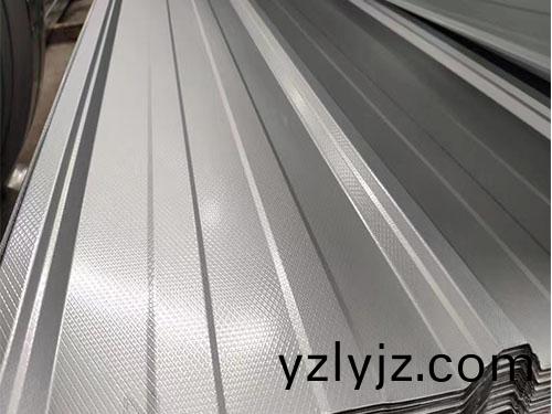 納米(mi)闆(ban)-綵鋼(gang)瓦類(lei)