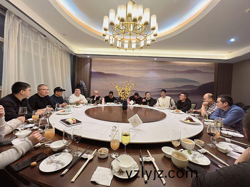 萬川(chuan)環保集糰(tuan)開(kai)年(nian)齣徴宴